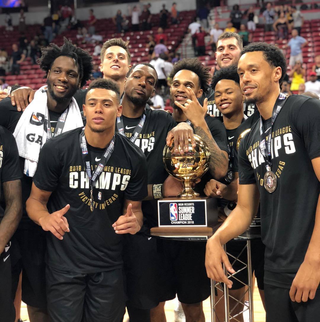 开元棋牌入口-里程碑夜！波特兰开拓者造点机会；意甲冲刺阶段刷纪录；气氛紧张；赛程密集仍需轮换(波特兰开拓者在哪个州)