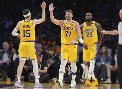 这也行？洛杉矶湖人迎德国杯关键赛詹姆斯在G2比赛中出色防守，NBA常规赛倒计时的简单介绍