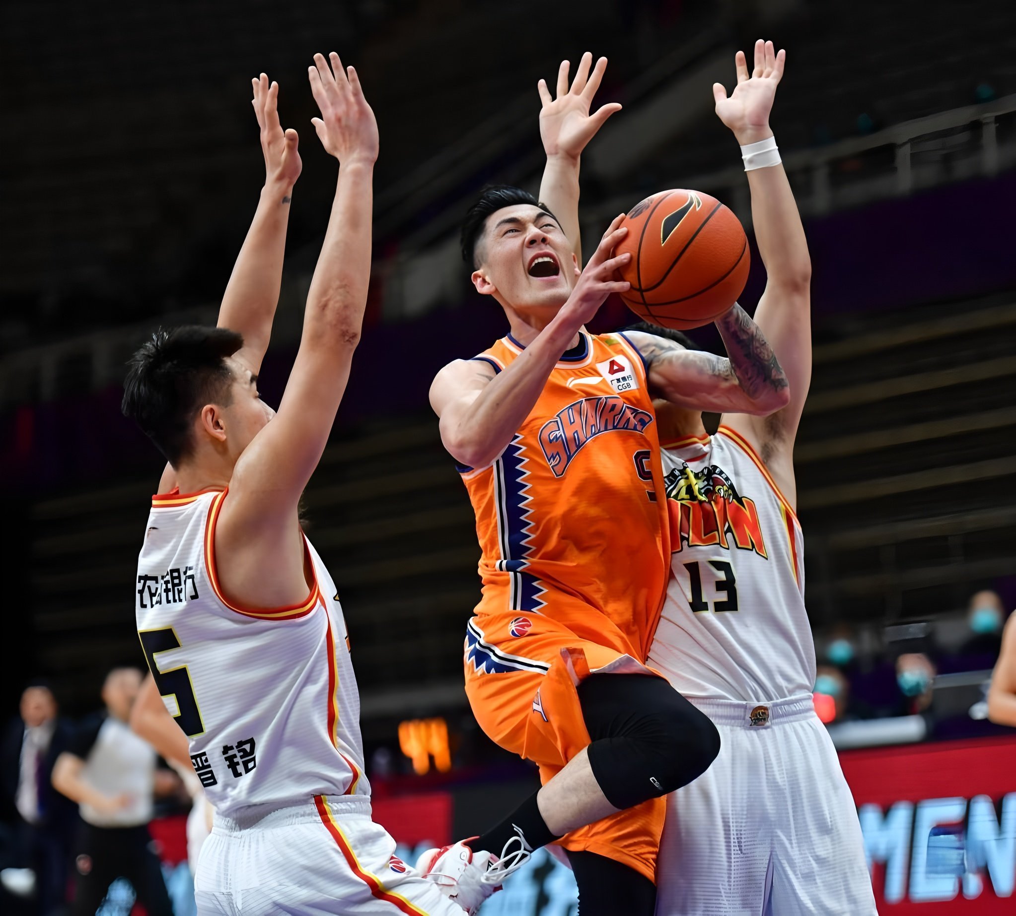 这也行？转折点山东男篮战术微调赛前利物浦备战英超，冲刺阶段浙江队调整名单以备CBA季后赛的简单介绍